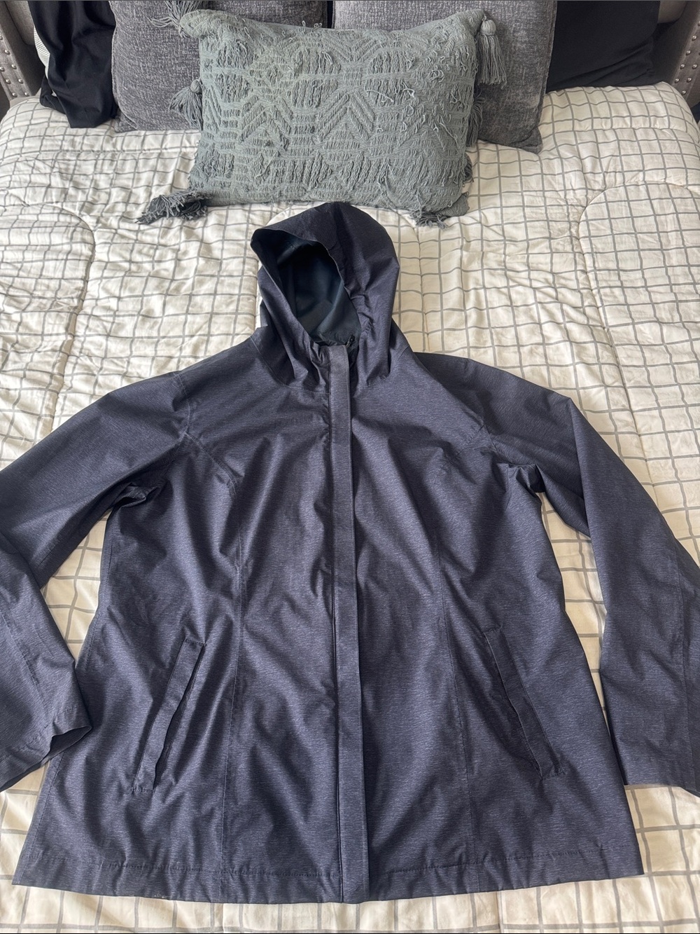 Women’s Hooded Raincoat in Deep Gray